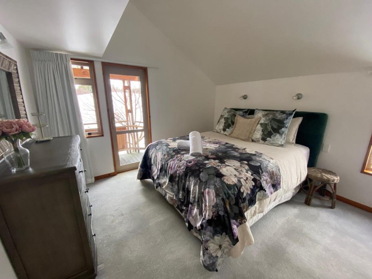 Glacier Rock Lakeview House Lake Tekapo Exterior foto